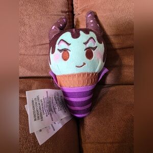 Disney Park Munchlings Mystery Maleficent Cone Scented Frozen Treats Plush
